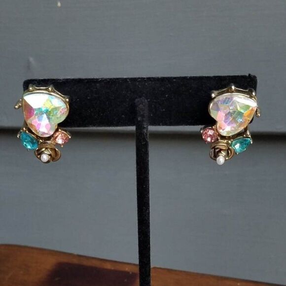 Betsey Johnson Crystal Heart Rose Cluster Pierced Earrings - Picture 1 of 4